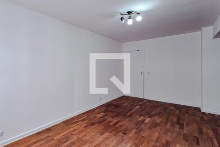 Sala de apartamento para alugar com 3 quartos, 74m² em Vila Gumercindo, São Paulo