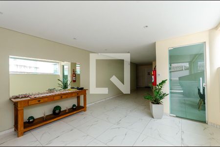 Hall de entrada de apartamento para alugar com 2 quartos, 54m² em Vila Sao Vicente, São Paulo