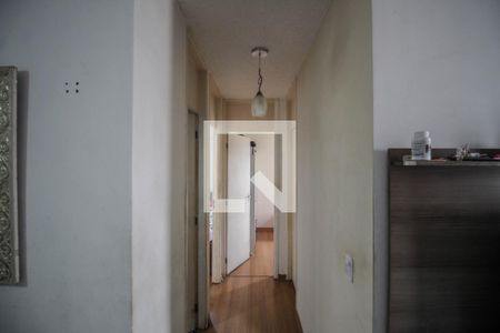 Corredor de apartamento para alugar com 3 quartos, 56m² em Centro, Belford Roxo