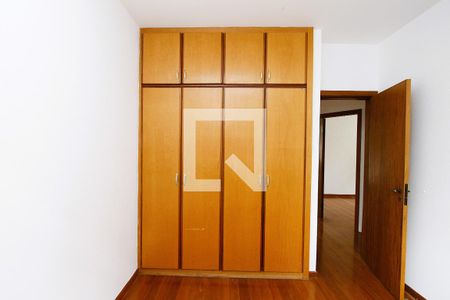 Quarto 2 de apartamento para alugar com 3 quartos, 90m² em Buritis, Belo Horizonte