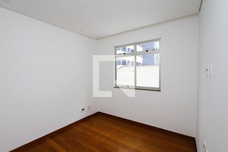 Quarto 1 de apartamento para alugar com 3 quartos, 90m² em Buritis, Belo Horizonte