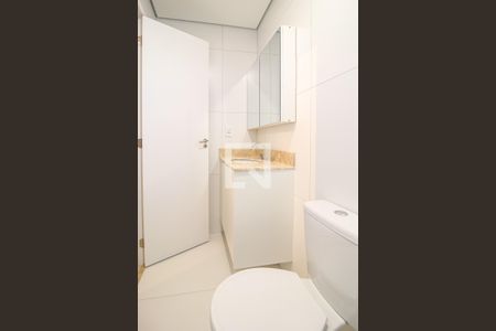 Banheiro da Suíte 1 de apartamento para alugar com 2 quartos, 57m² em Jardim Santa Cruz, Indaiatuba