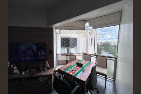 Sala  de apartamento para alugar com 2 quartos, 67m² em Jardim Anhanguera, São Paulo