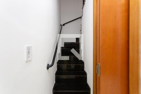 escada de casa de condomínio à venda com 2 quartos, 54m² em Vila Progresso (zona Leste), São Paulo