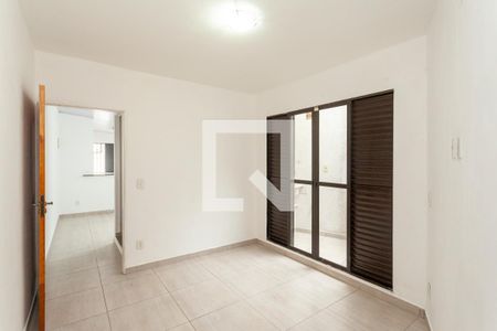 Quarto de casa para alugar com 1 quarto, 60m² em Jardim Alzira, São Paulo