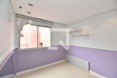 Quarto 1 de apartamento para alugar com 2 quartos, 63m² em Centro Cívico, Curitiba