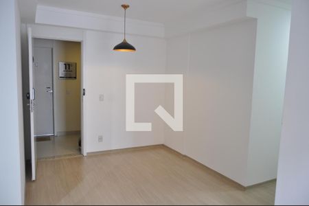 Apartamento para alugar com 2 quartos, 52m² em Todos Os Santos, Rio de Janeiro