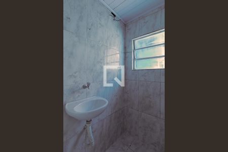 Banheiro  de casa para alugar com 1 quarto, 80m² em Vila Dalila, São Paulo