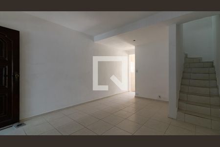 Sala de casa para alugar com 2 quartos, 72m² em Burgo Paulista, São Paulo