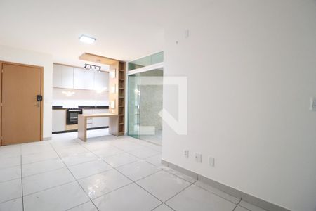 Sala de apartamento para alugar com 2 quartos, 66m² em Granja Marileusa, Uberlândia