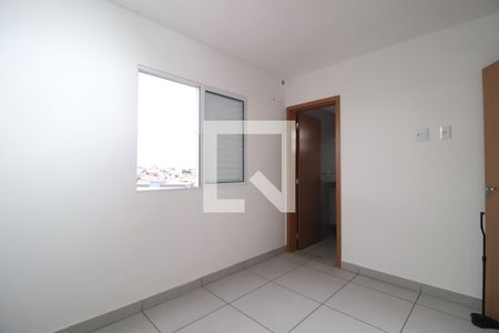 Quarto 1 - Suíte de apartamento para alugar com 2 quartos, 66m² em Granja Marileusa, Uberlândia