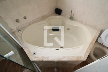 Quarto 1 - Banheiro de casa à venda com 6 quartos, 373m² em Jardim São Paulo, São Paulo