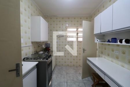Cozinha de apartamento para alugar com 2 quartos, 90m² em Jardim Praiano, Guarujá