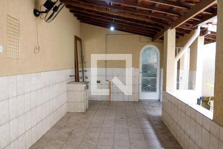 Área comum de casa à venda com 3 quartos, 180m² em São Pedro, Osasco