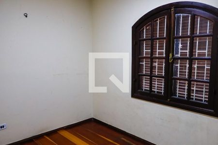 Quarto 1 de casa para alugar com 3 quartos, 180m² em São Pedro, Osasco