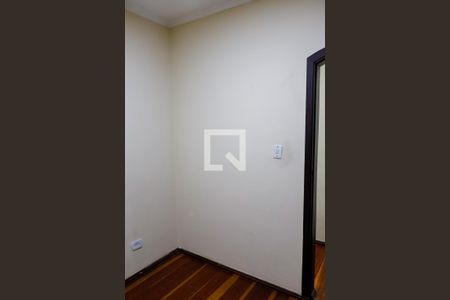 Quarto 2 de casa para alugar com 3 quartos, 180m² em São Pedro, Osasco