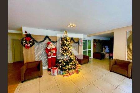 Hall de entrada de apartamento à venda com 2 quartos, 56m² em Vila Galvão, Guarulhos