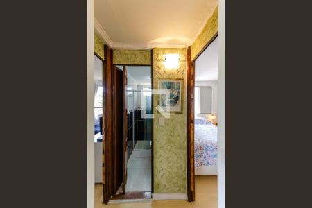 Corredor de apartamento para alugar com 2 quartos, 47m² em Vila Penteado, São Paulo