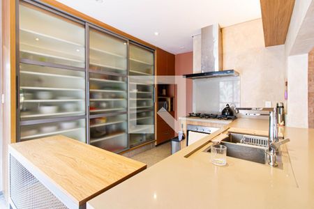 Cozinha de casa para alugar com 4 quartos, 280m² em Pompeia, São Paulo