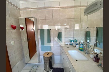 Casa à venda com 3 quartos, 300m² em Jardim Monte Kemel, São Paulo