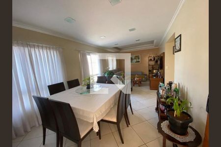 Casa à venda com 3 quartos, 300m² em Jardim Monte Kemel, São Paulo