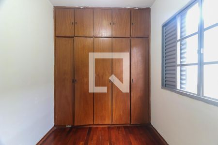 Quarto 2 de casa para alugar com 3 quartos, 125m² em Jardim Ester Yolanda, São Paulo