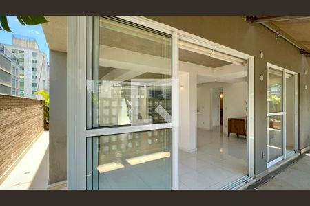 Varanda de apartamento à venda com 3 quartos, 205m² em Consolação, São Paulo