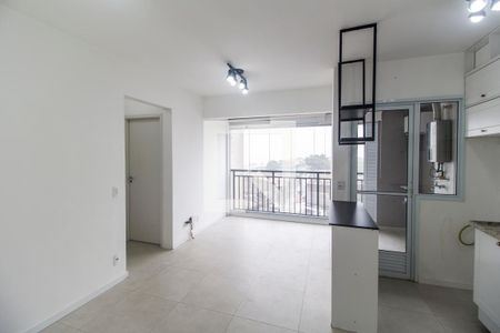 Sala de apartamento para alugar com 2 quartos, 45m² em Jardim Copiuva, Carapicuíba