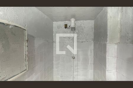 Banheiro de kitnet/studio para alugar com 1 quarto, 25m² em Freguesia (ilha do Governador), Rio de Janeiro