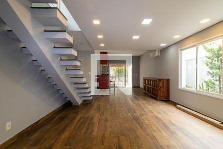 Sala de casa de condomínio para alugar com 3 quartos, 258m² em Chácara Santa Margarida, Campinas