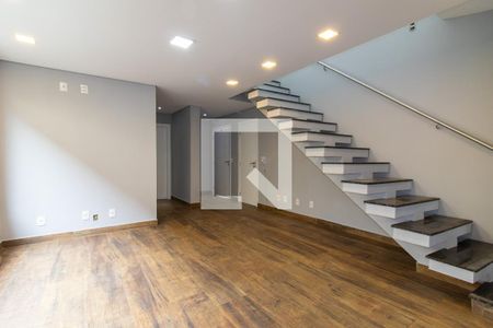 Sala de casa de condomínio para alugar com 3 quartos, 258m² em Chácara Santa Margarida, Campinas