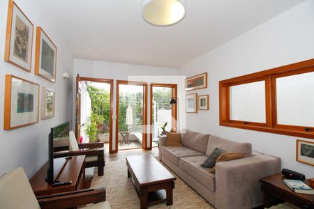 Sala de casa para alugar com 3 quartos, 110m² em Sumarezinho, São Paulo