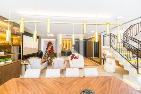 Sala de casa de condomínio à venda com 5 quartos, 500m² em Alphaville, Santana de Parnaíba