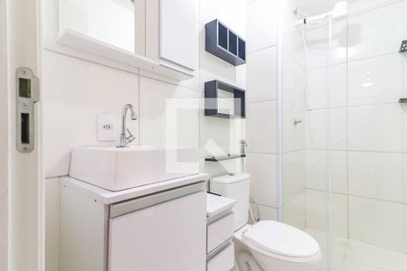 Banheiro de apartamento para alugar com 2 quartos, 40m² em Jardim Peri Peri, São Paulo
