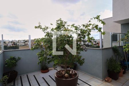 Apartamento à venda com 106m², 2 quartos e 2 vagasCobertura