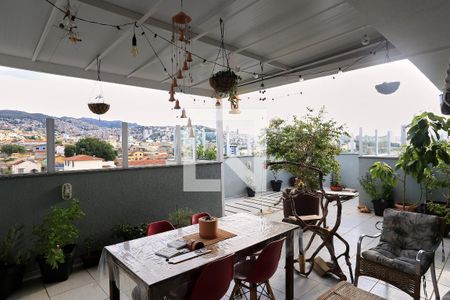 Apartamento à venda com 106m², 2 quartos e 2 vagasCobertura