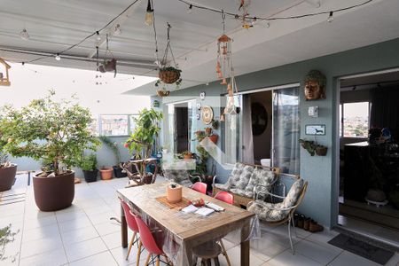 Apartamento à venda com 106m², 2 quartos e 2 vagasCobertura