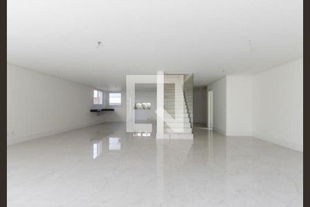 Casa à venda com 4 quartos, 535m² em Granja Julieta, São Paulo