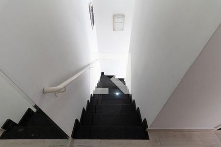 Escada de casa de condomínio à venda com 2 quartos, 63m² em Jardim Santa Emilia, São Paulo