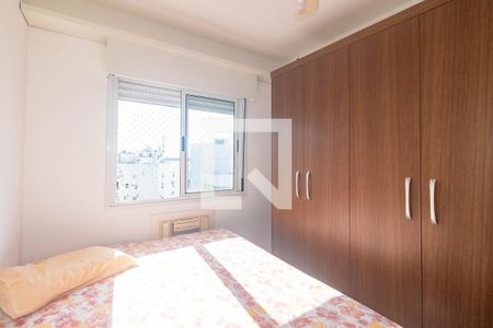 Quarto 2  de apartamento para alugar com 2 quartos, 80m² em Floresta, Porto Alegre