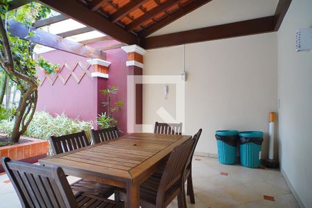 Área comum de apartamento para alugar com 2 quartos, 80m² em Floresta, Porto Alegre