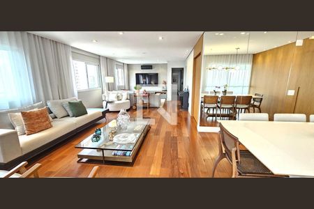 Apartamento à venda com 3 quartos, 220m² em Vila Suzana, São Paulo