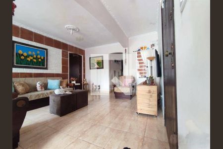 Casa à venda com 4 quartos, 250m² em Jardim Itapemirim, São Paulo