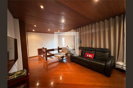 Casa à venda com 5 quartos, 220m² em Butantã, São Paulo