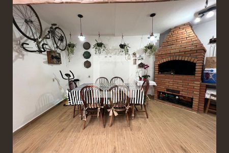 Casa à venda com 5 quartos, 220m² em Butantã, São Paulo