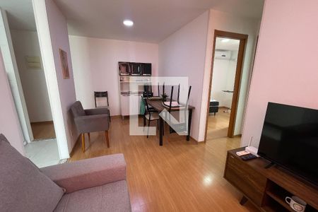 Sala de apartamento para alugar com 2 quartos, 44m² em Parque Duque, Duque de Caxias