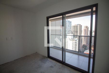 Sala / Quarto - Studio de kitnet/studio à venda com 1 quarto, 24m² em Santo Amaro, São Paulo