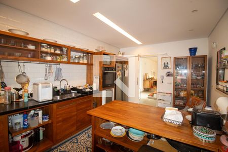 Cozinha de casa para alugar com 4 quartos, 200m² em Caxingui, São Paulo