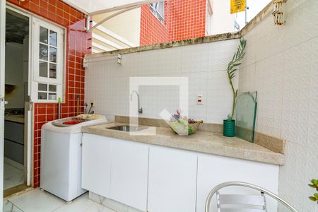 Área externa privativa de apartamento à venda com 2 quartos, 60m² em Havaí, Belo Horizonte