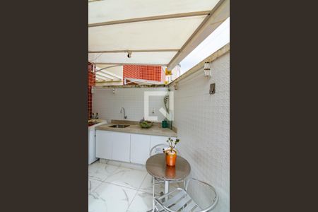 Área externa privativa de apartamento à venda com 2 quartos, 60m² em Havaí, Belo Horizonte